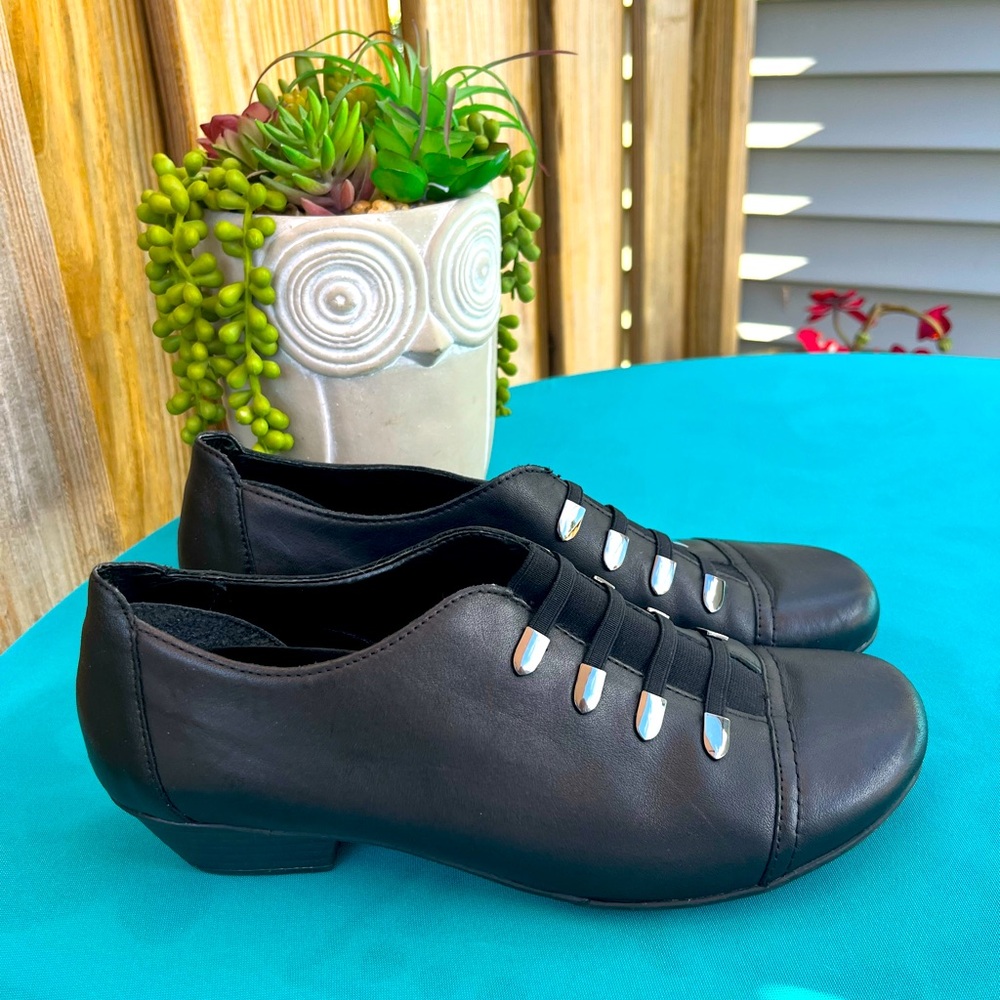 Remonte Anne Marie Women’s Black Leather Slip-on Shoes size 8.5.-9 (40)